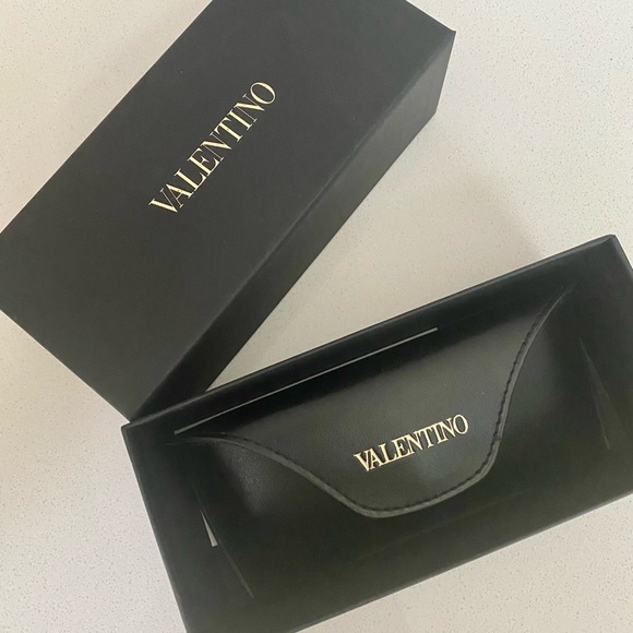 NWT Valentino Sunglasses - Picture 9 of 10